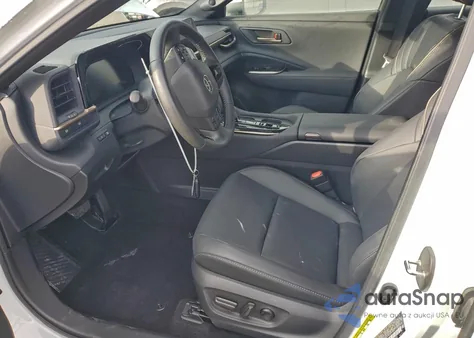 2024 Toyota Crown Platinum из США, поврежденный, VIN JTDAFAAF3R3007953